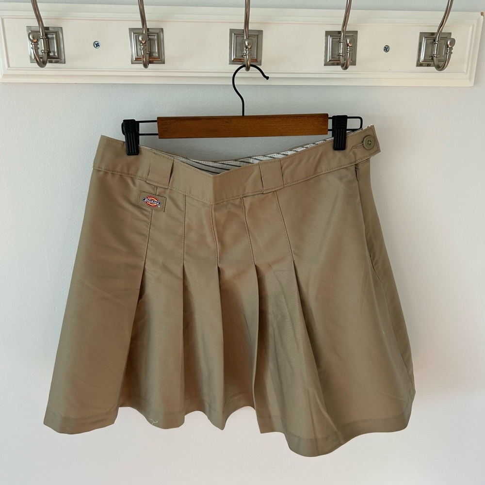 Dickies Elizavelle Skirt in Desert Sand